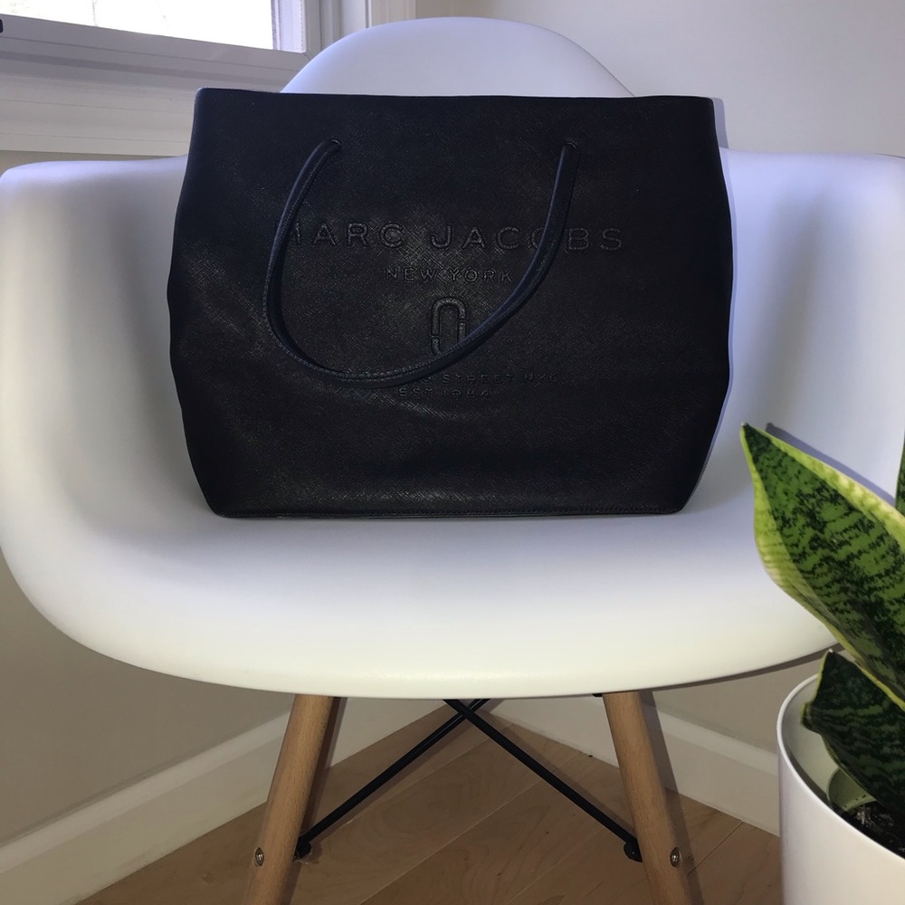 Marc Jacobs Tote!